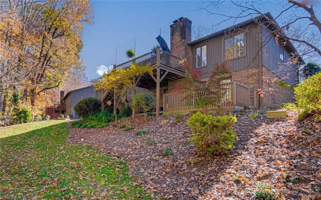 211 Ridgehaven Drive, Winston-salem, NC 27104