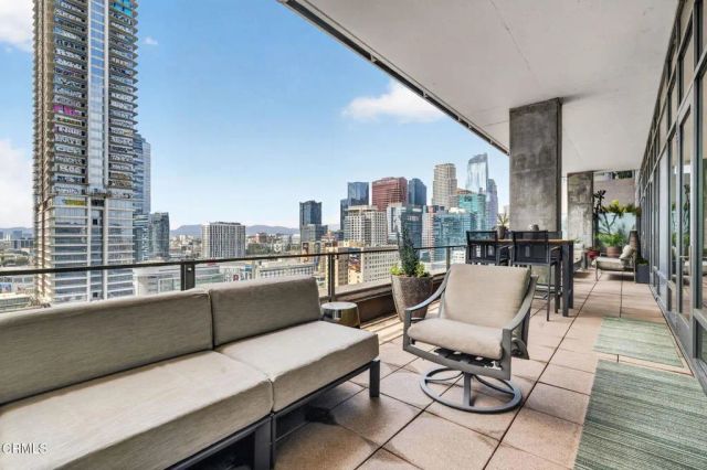1100 S Hope Street PH104, Los Angeles, CA 90015