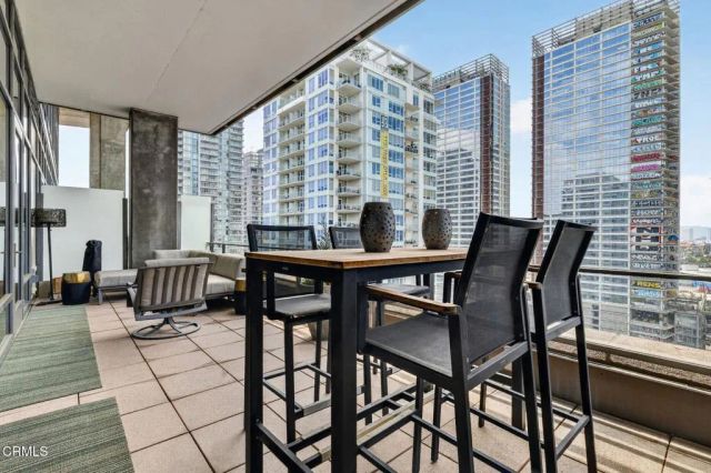 1100 S Hope Street PH104, Los Angeles, CA 90015