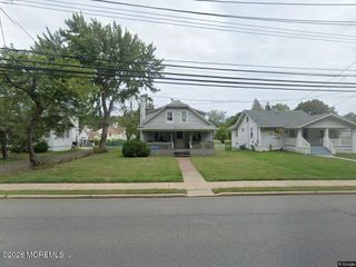 189 Monmouth Road, Oakhurst, NJ 07755