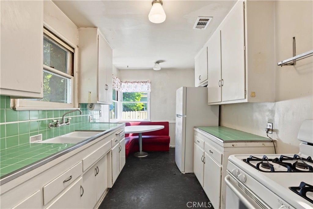 16839 Margate Street, Encino, CA 91436 — photo 4
