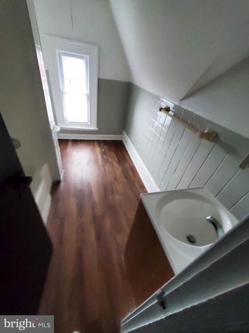 404 N CHARLOTTE ST, Pottstown, PA 19464