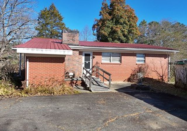 33 Dover Road, Blairsville, GA 30512