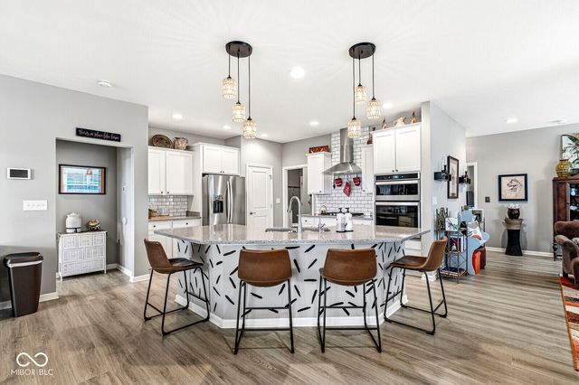 7202 Wooden Grange Drive, Indianapolis, IN 46259