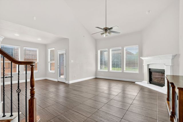 1012 Summer Lane, Mckinney, TX 75071