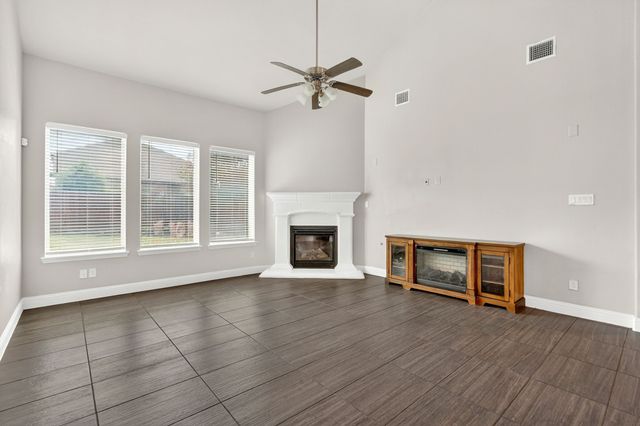 1012 Summer Lane, Mckinney, TX 75071