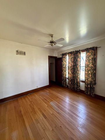 35068 Ellen Street, Clinton Twp, MI 48035