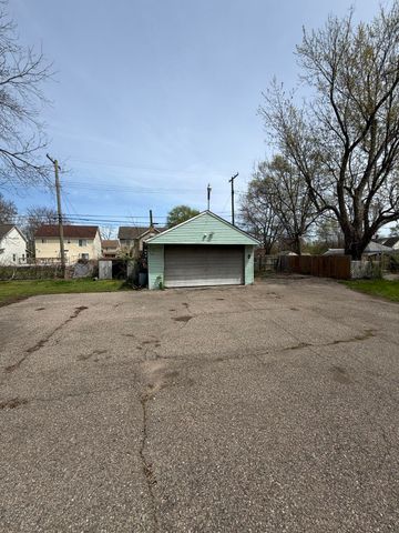 35068 Ellen Street, Clinton Twp, MI 48035