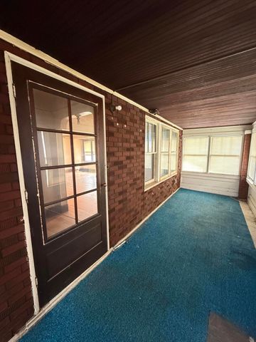 35068 Ellen Street, Clinton Twp, MI 48035