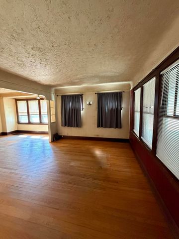 35068 Ellen Street, Clinton Twp, MI 48035