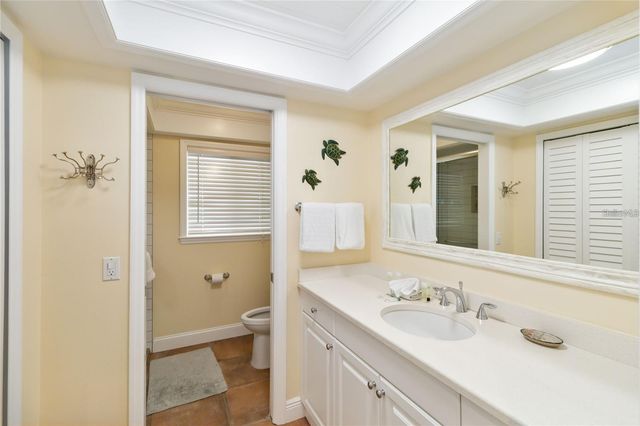 6711 AVENUE C, Sarasota, FL 34231