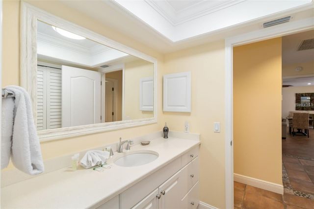 6711 AVENUE C, Sarasota, FL 34231