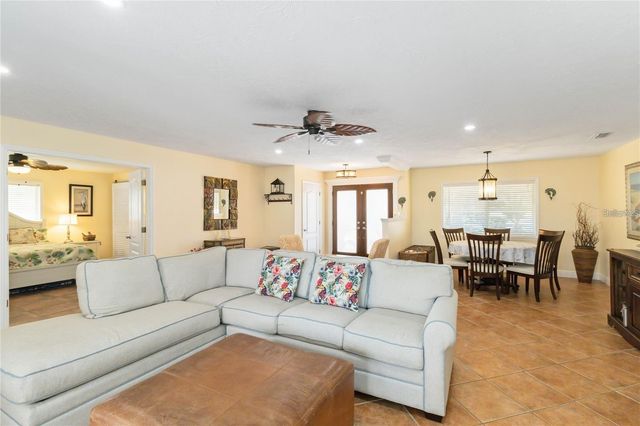 6711 AVENUE C, Sarasota, FL 34231