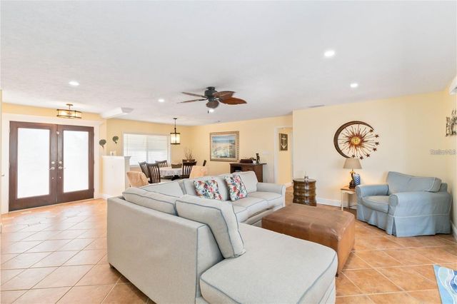 6711 AVENUE C, Sarasota, FL 34231