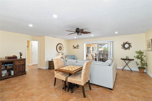 6711 AVENUE C, Sarasota, FL 34231