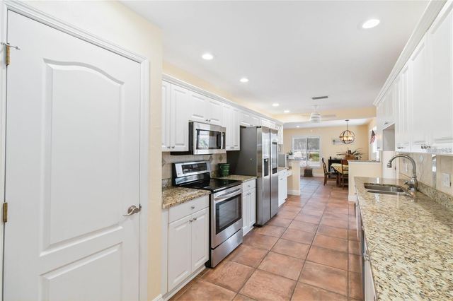 6711 AVENUE C, Sarasota, FL 34231