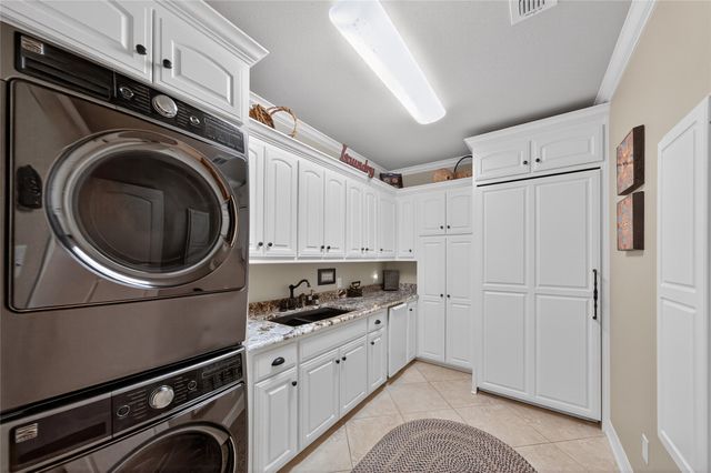 535 Riata Road, Bullard, TX 75757