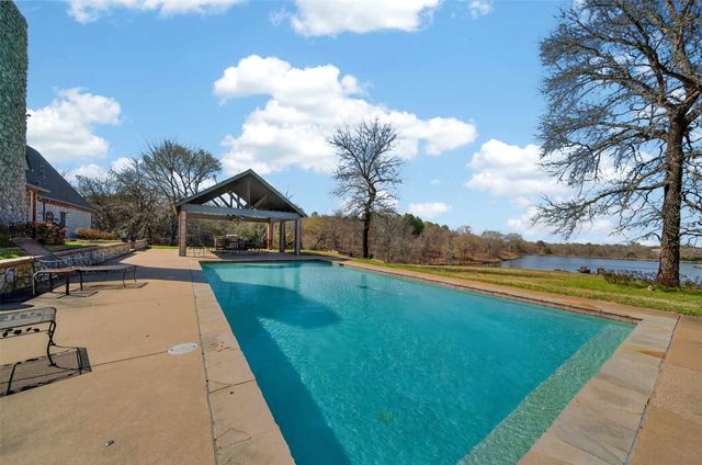 535 Riata Road, Bullard, TX 75757