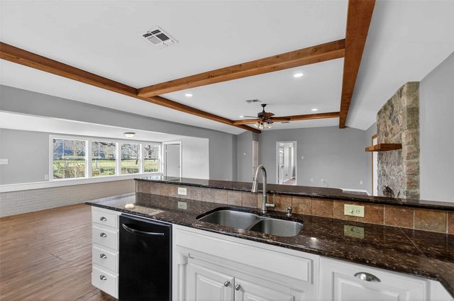 535 Riata Road, Bullard, TX 75757