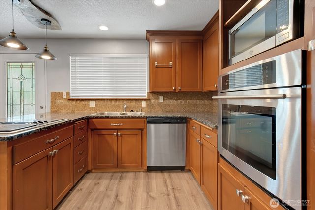 3416 Waller Road E, Tacoma, WA 98443
