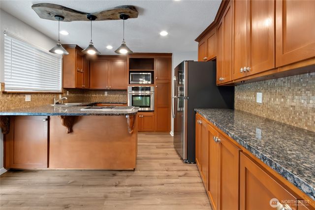 3416 Waller Road E, Tacoma, WA 98443
