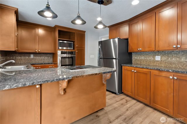3416 Waller Road E, Tacoma, WA 98443