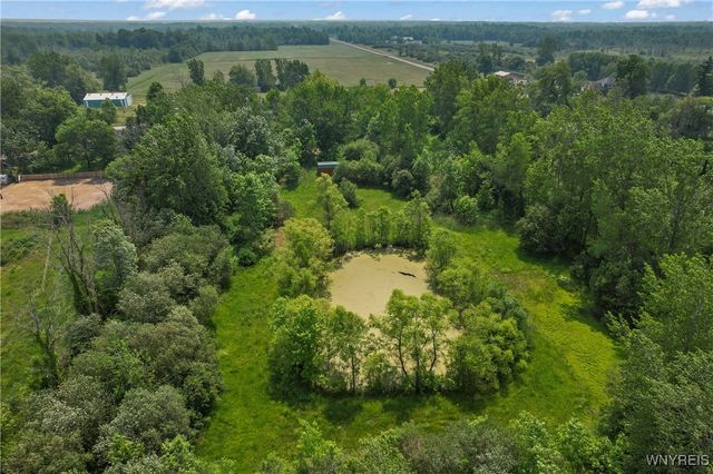 8660 Wolcott Road, Clarence, NY 14032