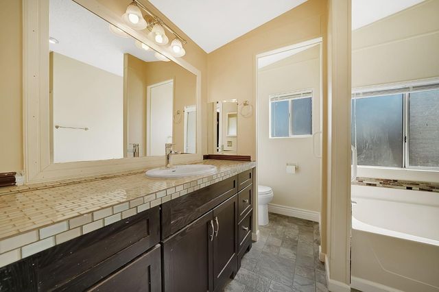 5574 Heritage Dr, Ione, CA 95640