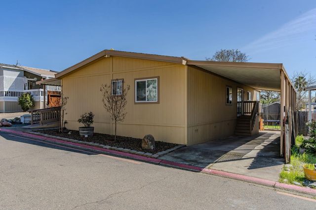 5574 Heritage Dr, Ione, CA 95640