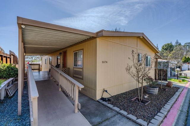 5574 Heritage Dr, Ione, CA 95640