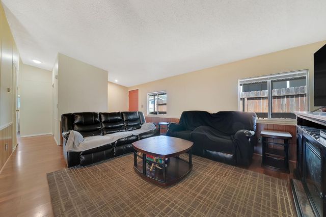 5574 Heritage Dr, Ione, CA 95640