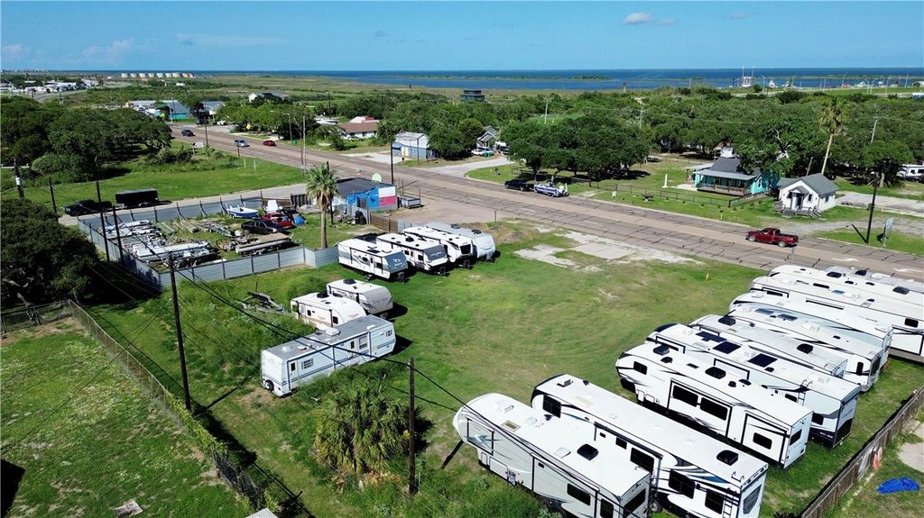 864 N Commercial St, Aransas Pass, TX 78336 — photo 4