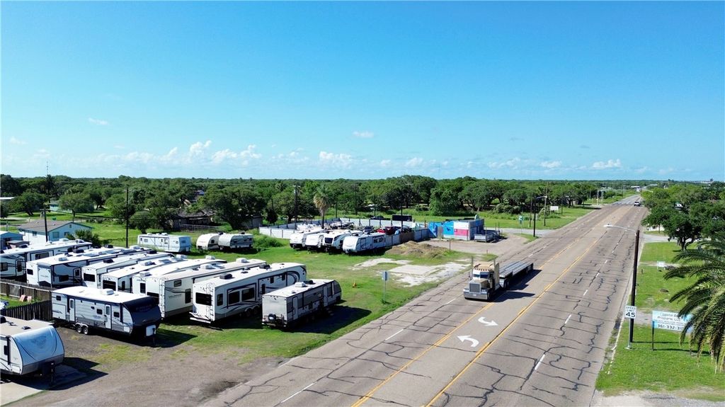864 N Commercial St, Aransas Pass, TX 78336 — photo 5