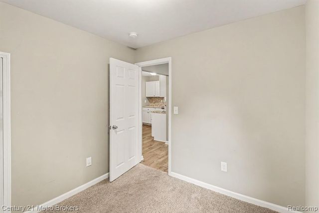2089 Brady Avenue, Burton, MI 48529