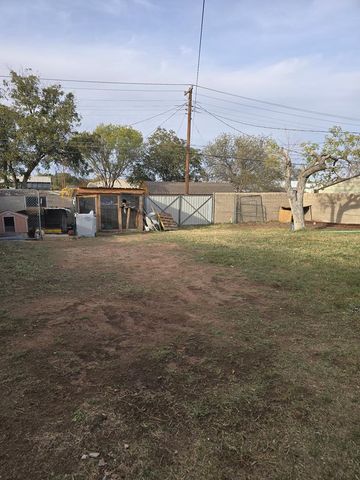 300 Casa Grande Dr, Odessa, TX 79763