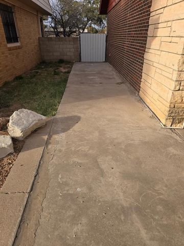 300 Casa Grande Dr, Odessa, TX 79763