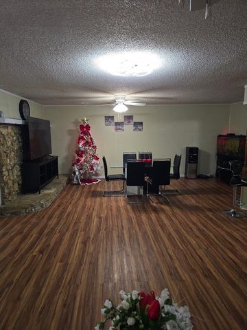 300 Casa Grande Dr, Odessa, TX 79763