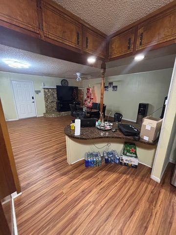 300 Casa Grande Dr, Odessa, TX 79763