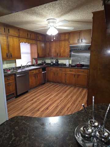 300 Casa Grande Dr, Odessa, TX 79763