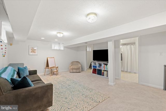 3117 KING ST, Alexandria, VA 22302