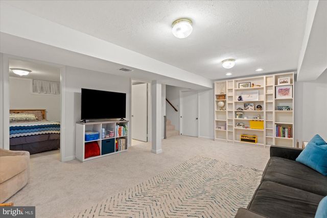 3117 KING ST, Alexandria, VA 22302