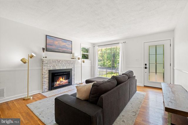 3117 KING ST, Alexandria, VA 22302
