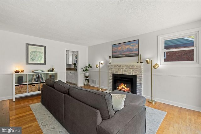 3117 KING ST, Alexandria, VA 22302