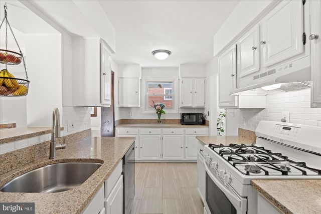 3117 KING ST, Alexandria, VA 22302