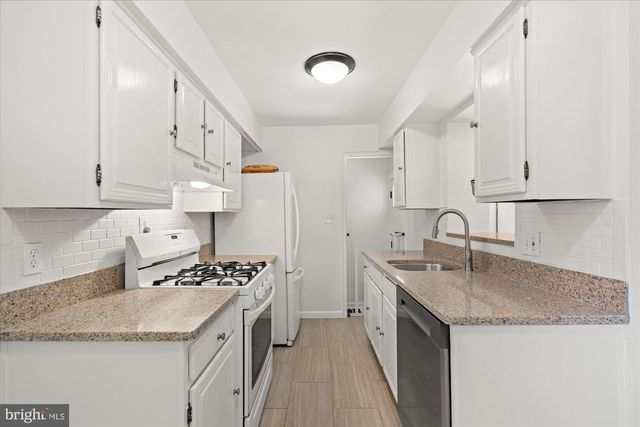3117 KING ST, Alexandria, VA 22302