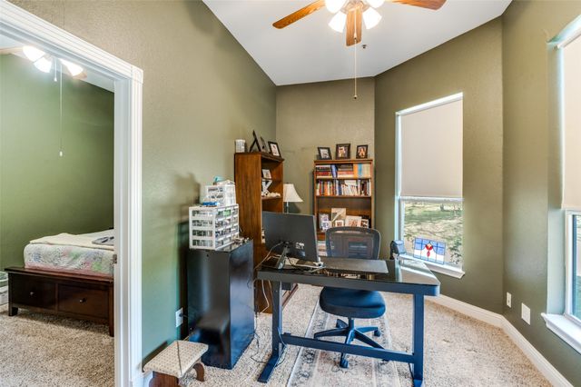 7700 Farm Village Road, Scurry, TX 75158