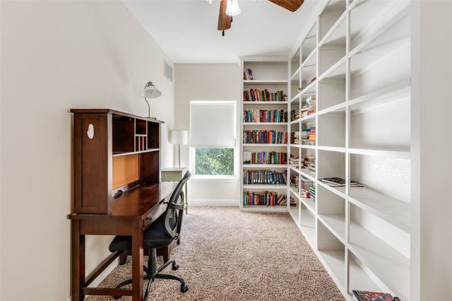 7700 Farm Village Road, Scurry, TX 75158