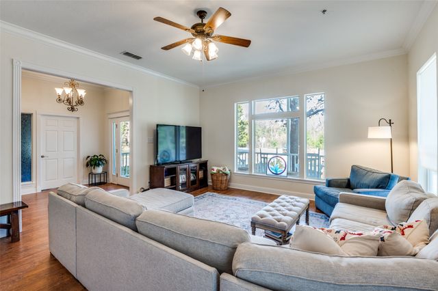 7700 Farm Village Road, Scurry, TX 75158