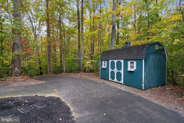 19 WINDRUSH CT, Stafford, VA 22554