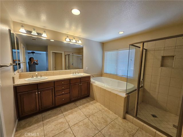 27444 Brandon Lane, Temecula, CA 92591